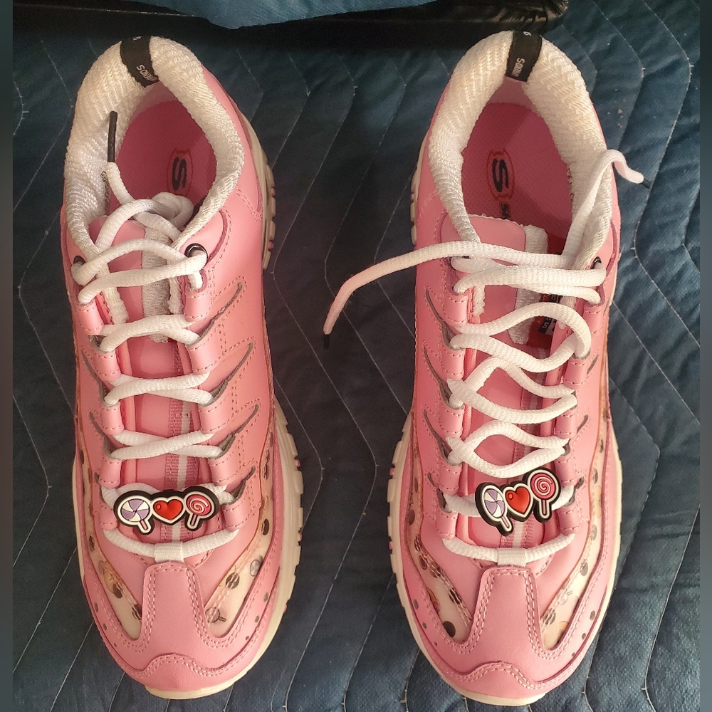 Skechers womens pink shoes